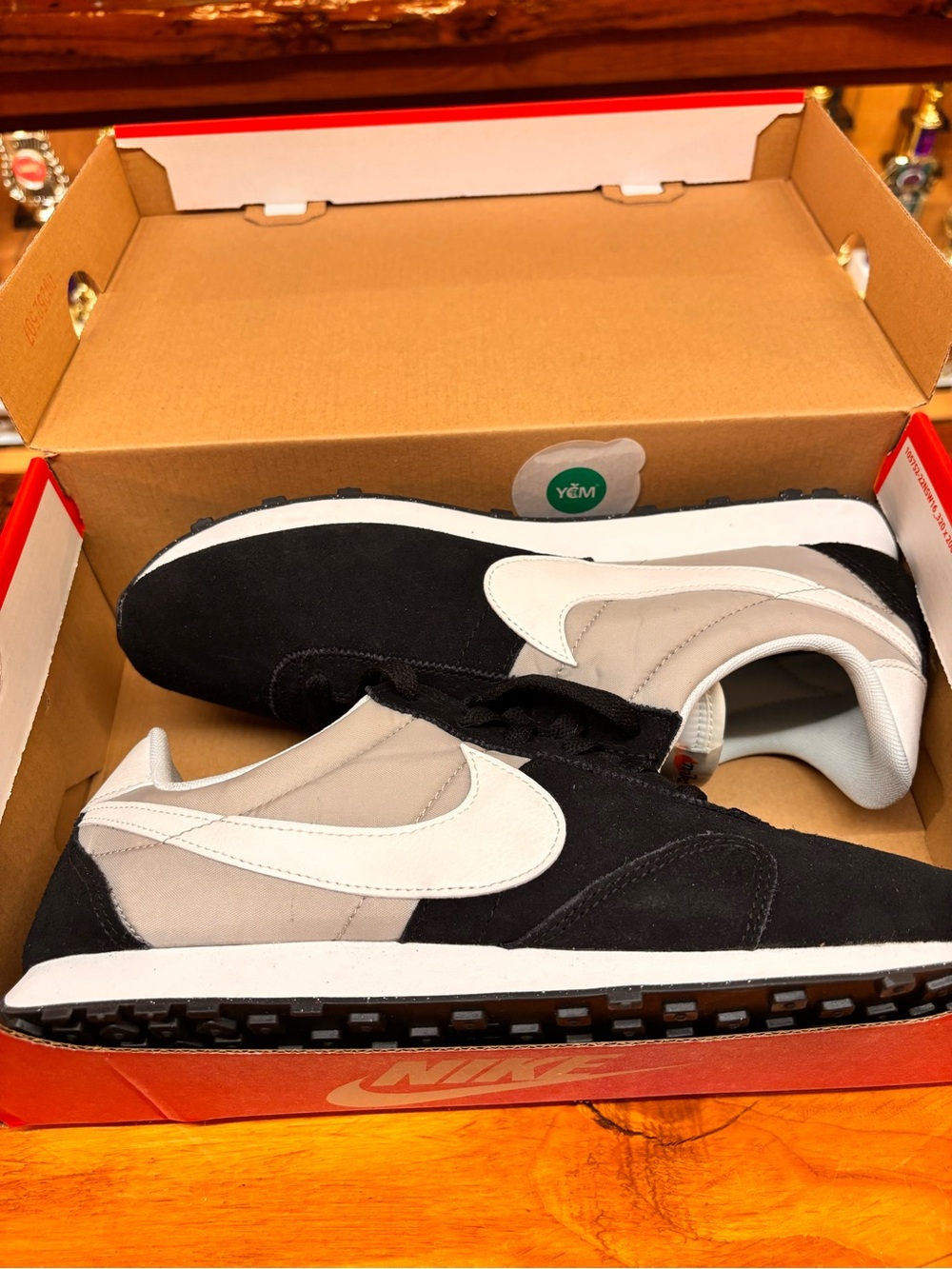 Men’s Nike Pre Montreal Racer - Picture 8 of 8